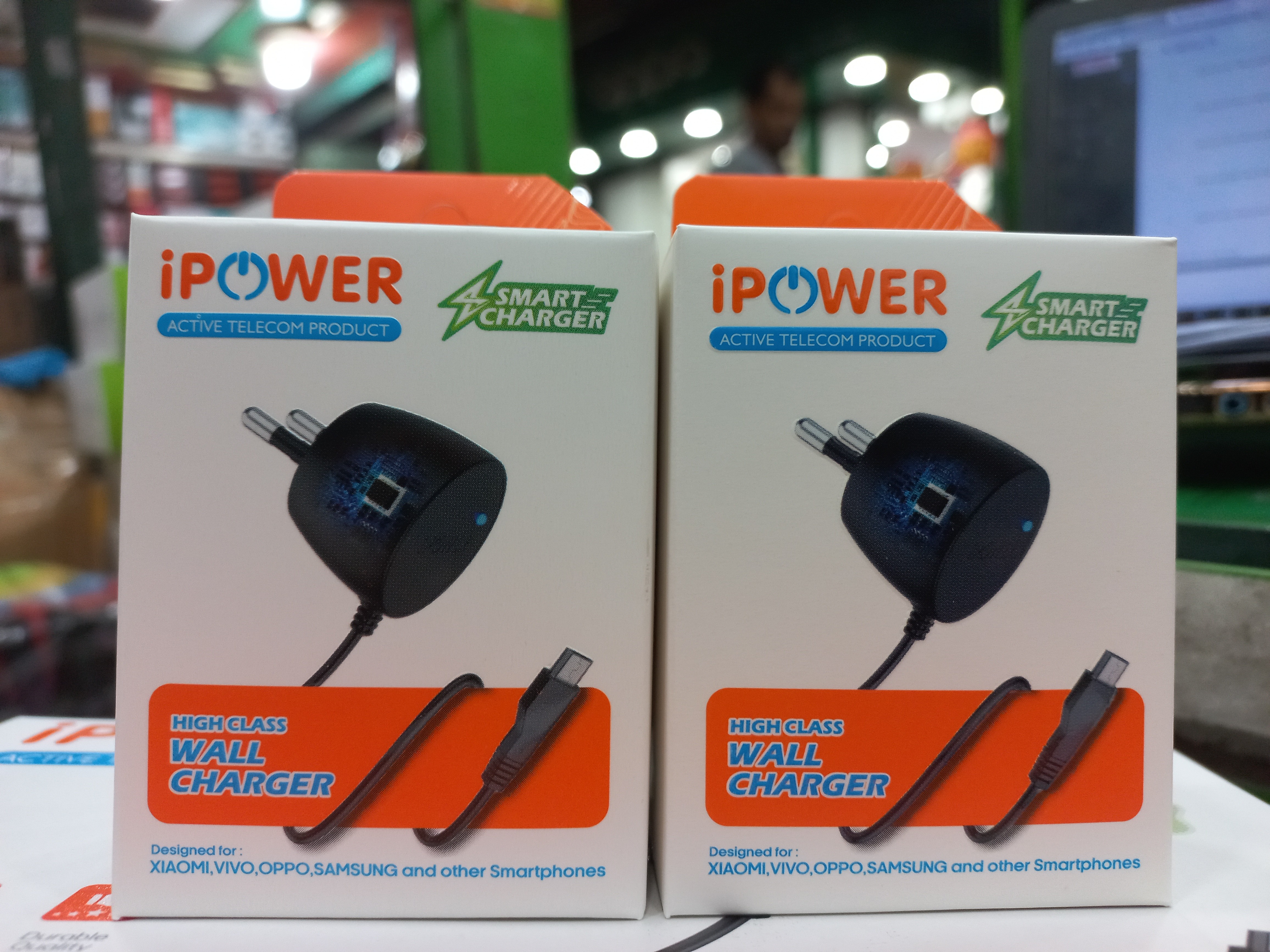 Active IPower Button Phone Charger BD