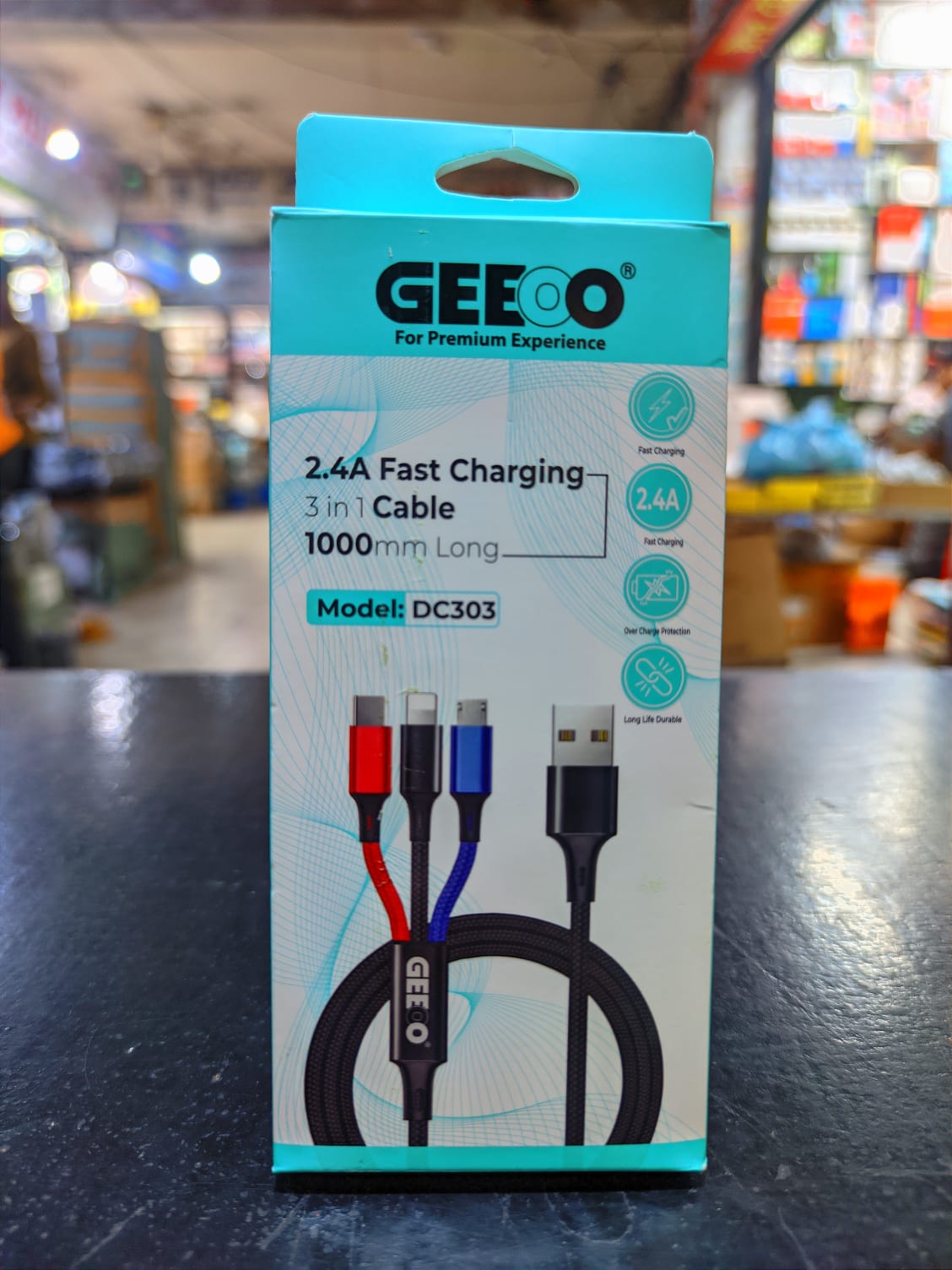 GEEOO Model DC303 3 In 1 2.4A Fast Charging DataCable